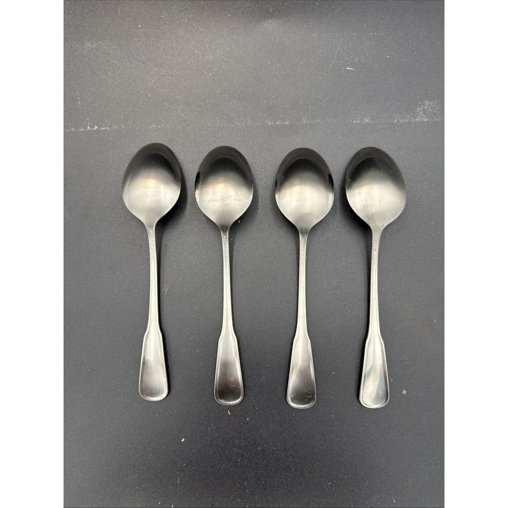 Oneida Stainless 4 Place / Soup Spoon Yorktowne SSS 6 7/8